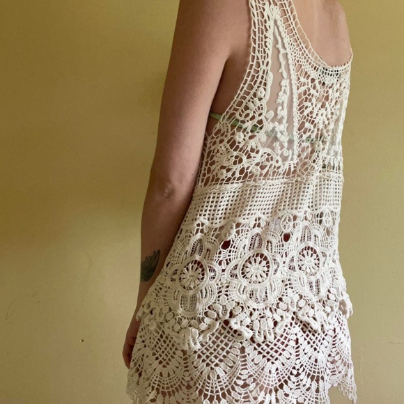 Bathing suit cover up - crochet style - Picture 4 of 8